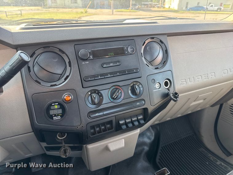 image for item EM8105 2009 Ford F250 Super Duty utility bed pickup truck