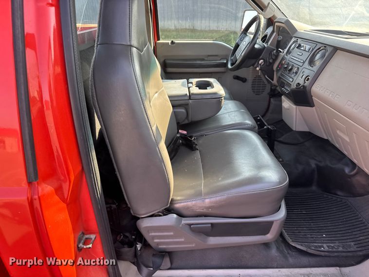 image for item EM8105 2009 Ford F250 Super Duty utility bed pickup truck