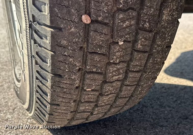 image for item EM8105 2009 Ford F250 Super Duty utility bed pickup truck