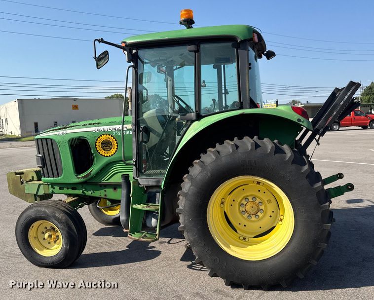 image for item EM8106 2005 John Deere 6415 tractor