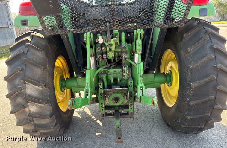 image for item EM8106 2005 John Deere 6415 tractor