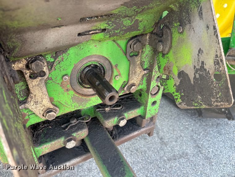 image for item EM8106 2005 John Deere 6415 tractor