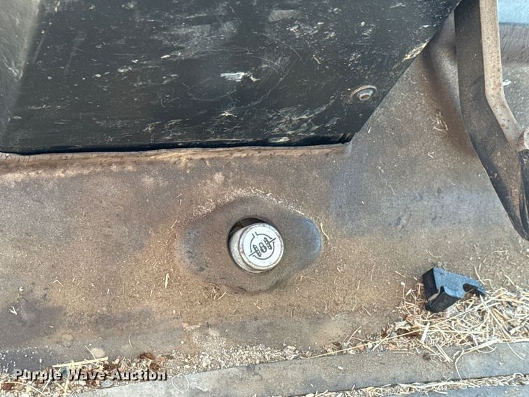 image for item EM8106 2005 John Deere 6415 tractor