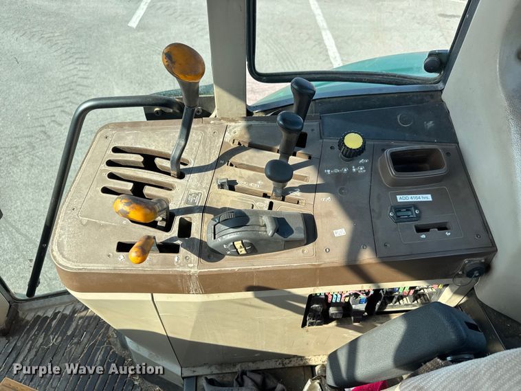 image for item EM8106 2005 John Deere 6415 tractor