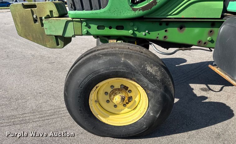 image for item EM8106 2005 John Deere 6415 tractor