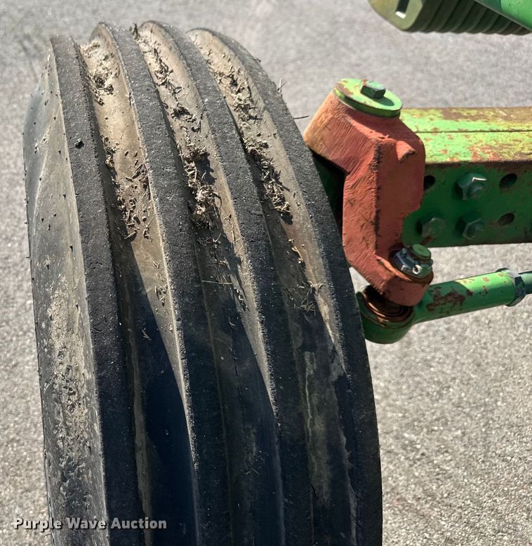 image for item EM8106 2005 John Deere 6415 tractor