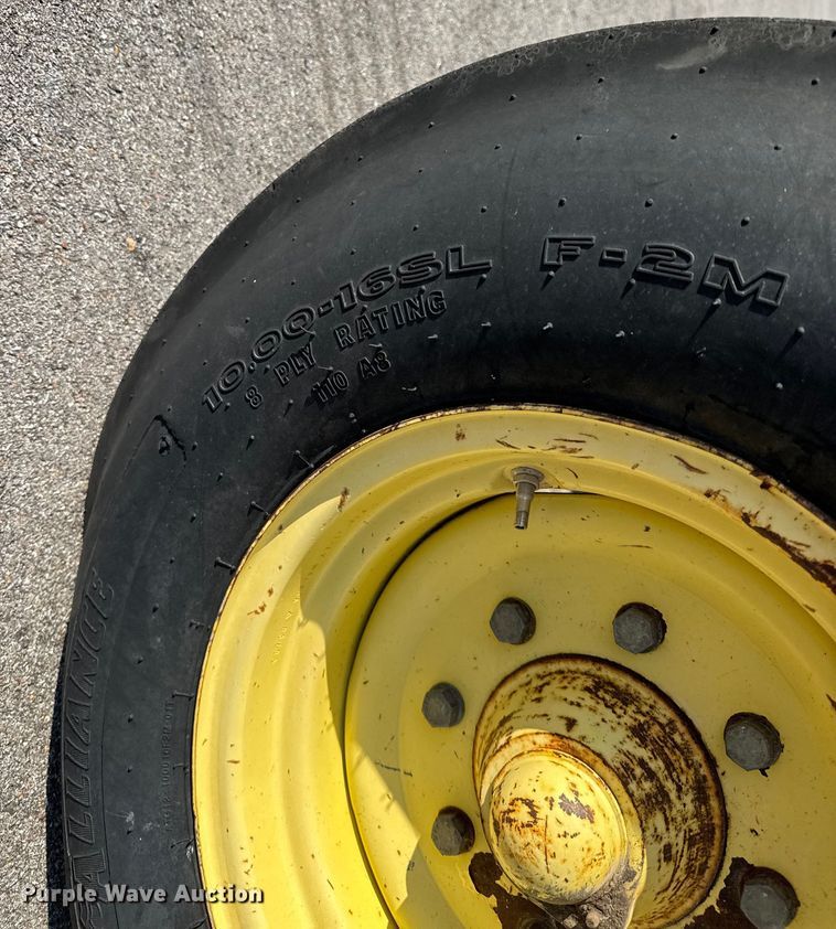 image for item EM8106 2005 John Deere 6415 tractor