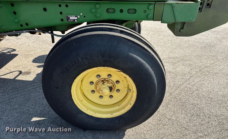 image for item EM8106 2005 John Deere 6415 tractor