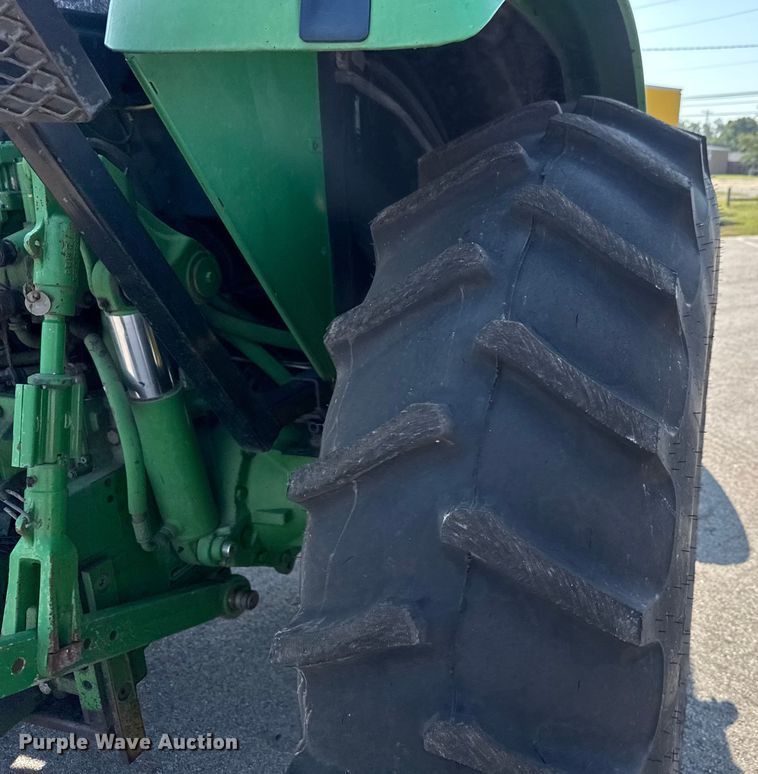 image for item EM8106 2005 John Deere 6415 tractor