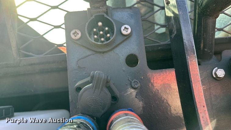 image for item EM8108 2011 New Holland T5070 MFWD tractor