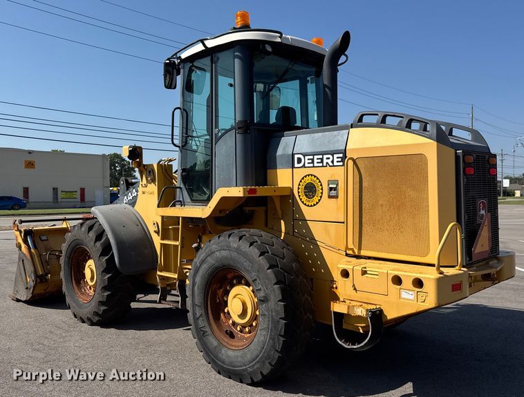 image for item EM8109 2006 John Deere 444J wheel loader