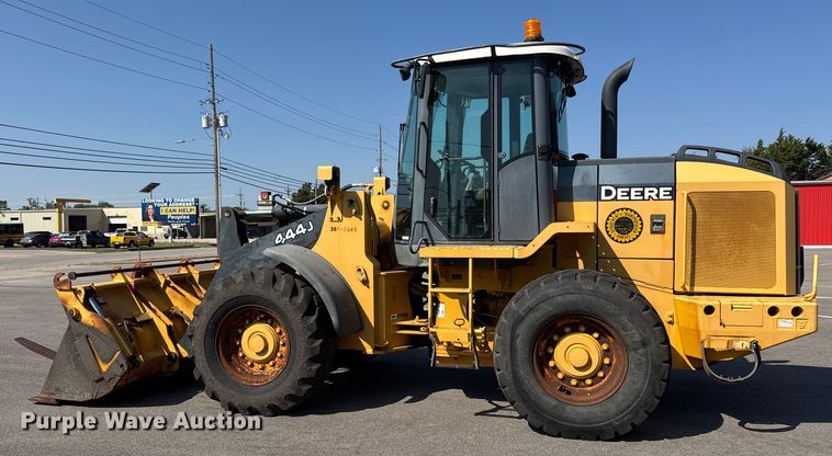 image for item EM8109 2006 John Deere 444J wheel loader