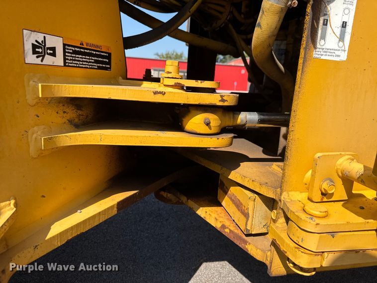 image for item EM8109 2006 John Deere 444J wheel loader