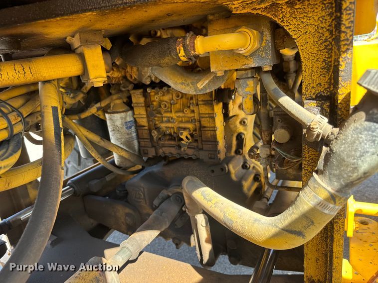 image for item EM8109 2006 John Deere 444J wheel loader