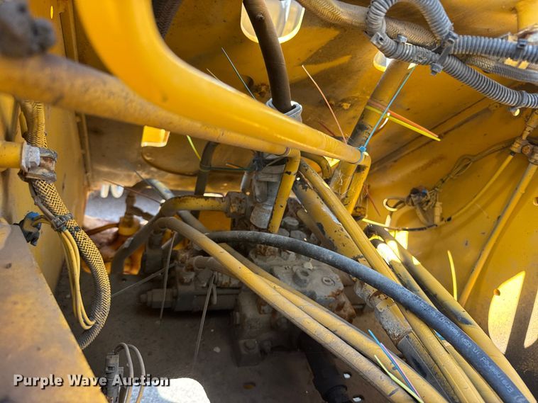 image for item EM8109 2006 John Deere 444J wheel loader