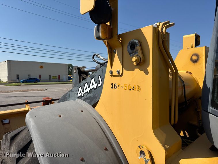 image for item EM8109 2006 John Deere 444J wheel loader