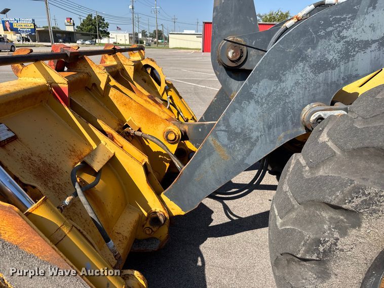 image for item EM8109 2006 John Deere 444J wheel loader