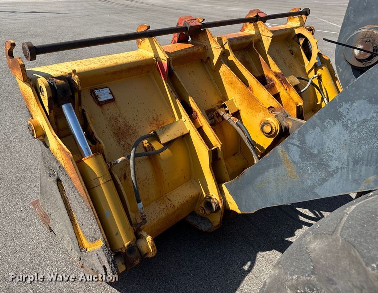 image for item EM8109 2006 John Deere 444J wheel loader