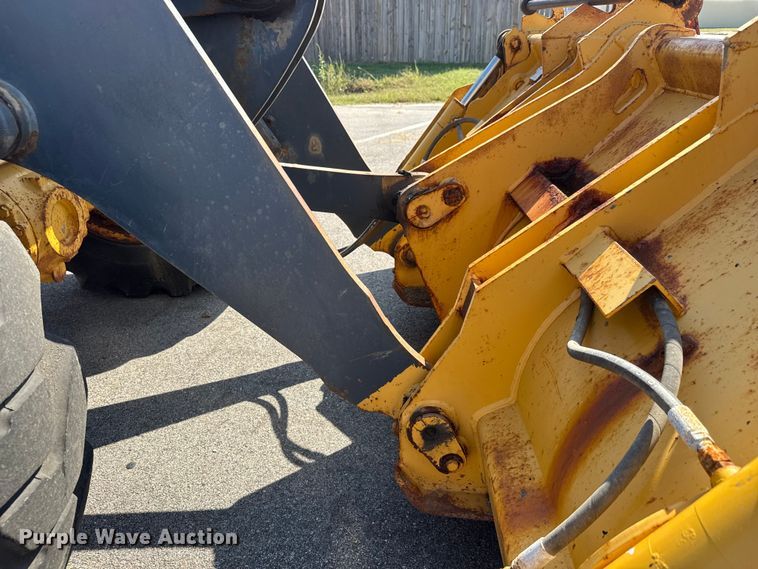 image for item EM8109 2006 John Deere 444J wheel loader