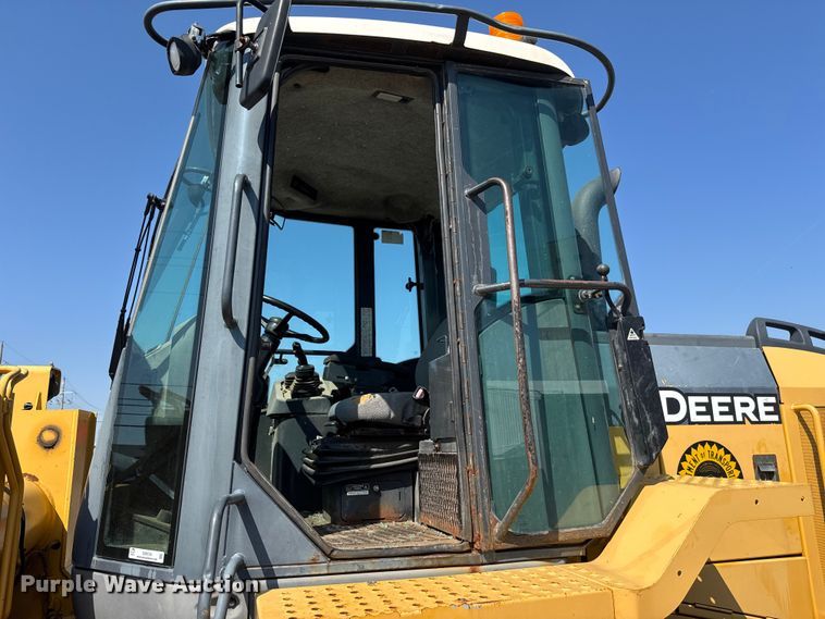image for item EM8109 2006 John Deere 444J wheel loader