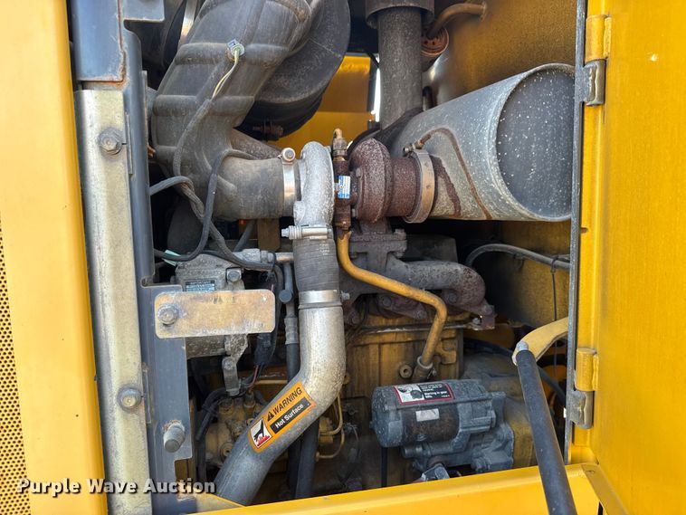 image for item EM8109 2006 John Deere 444J wheel loader