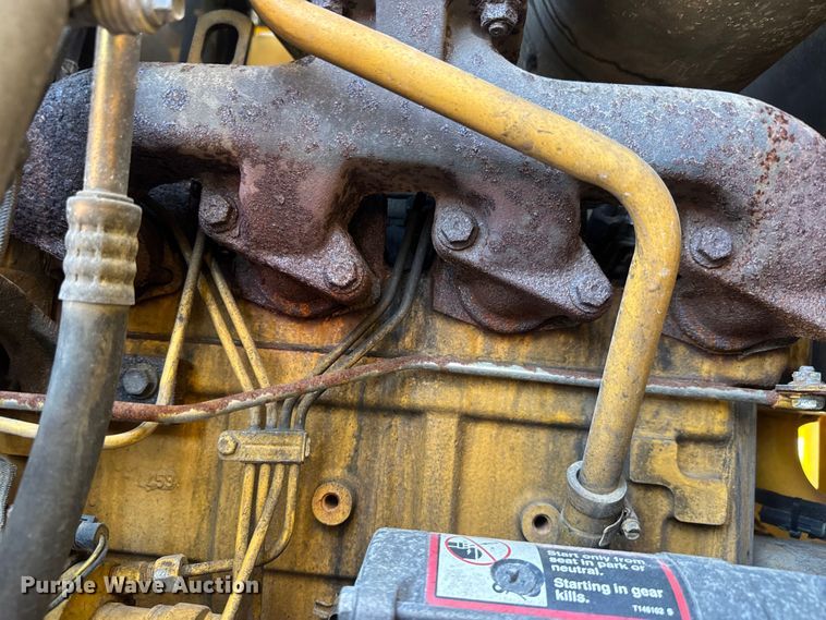 image for item EM8109 2006 John Deere 444J wheel loader