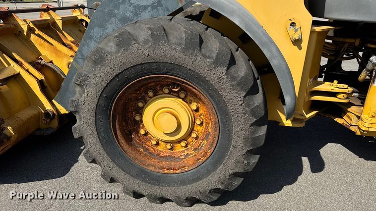 image for item EM8109 2006 John Deere 444J wheel loader