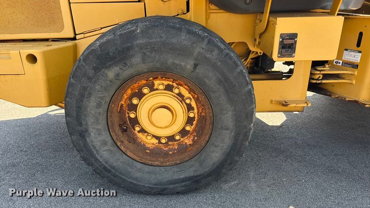 image for item EM8109 2006 John Deere 444J wheel loader