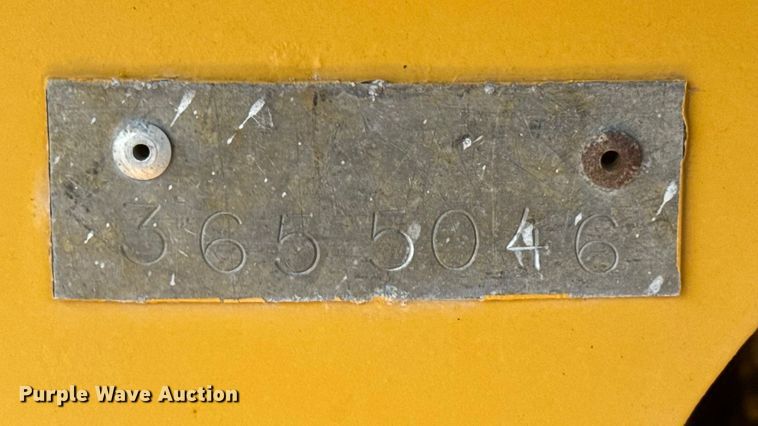 image for item EM8109 2006 John Deere 444J wheel loader