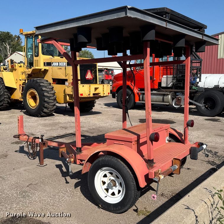 image for item EM8110 2002 Vermac ST-4825 arrow board trailer