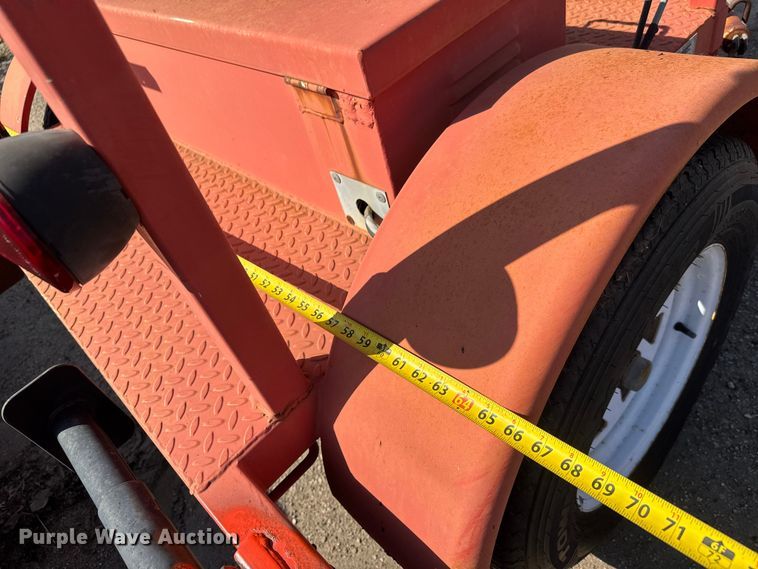 image for item EM8110 2002 Vermac ST-4825 arrow board trailer