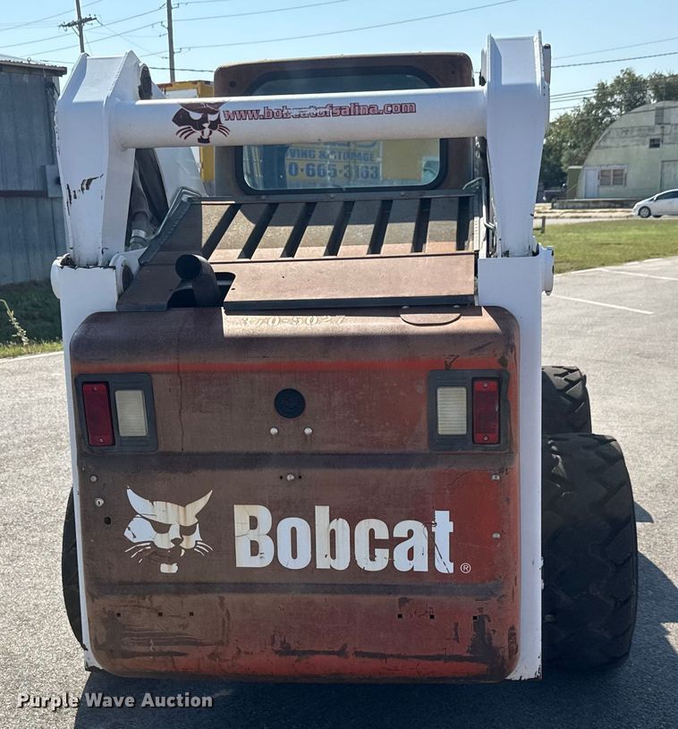 image for item EM8111 2007 Bobcat S250 skid steer loader
