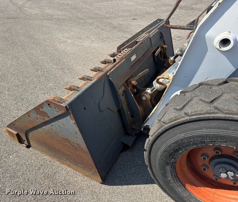 image for item EM8111 2007 Bobcat S250 skid steer loader