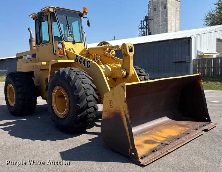 image for item EM8112 1993 John Deere 644G wheel loader