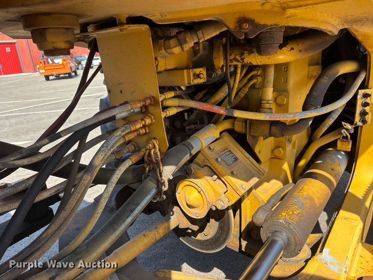 image for item EM8112 1993 John Deere 644G wheel loader