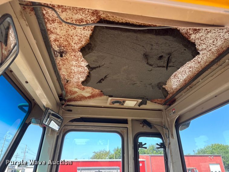 image for item EM8112 1993 John Deere 644G wheel loader