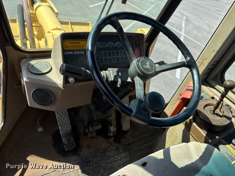 image for item EM8112 1993 John Deere 644G wheel loader