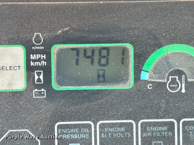 image for item EM8112 1993 John Deere 644G wheel loader