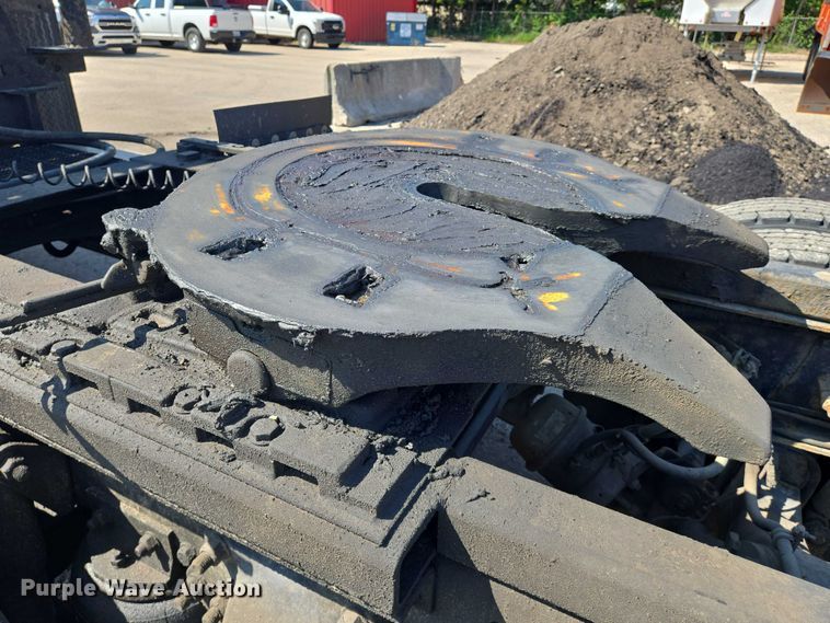 image for item EM8113 2003 Freightliner FL112 winch truck