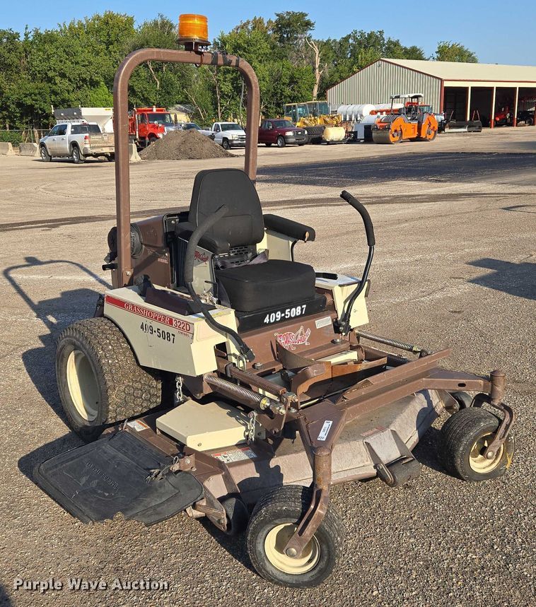 image for item EM8115 2007 Grasshopper 322D ZTR lawn mower