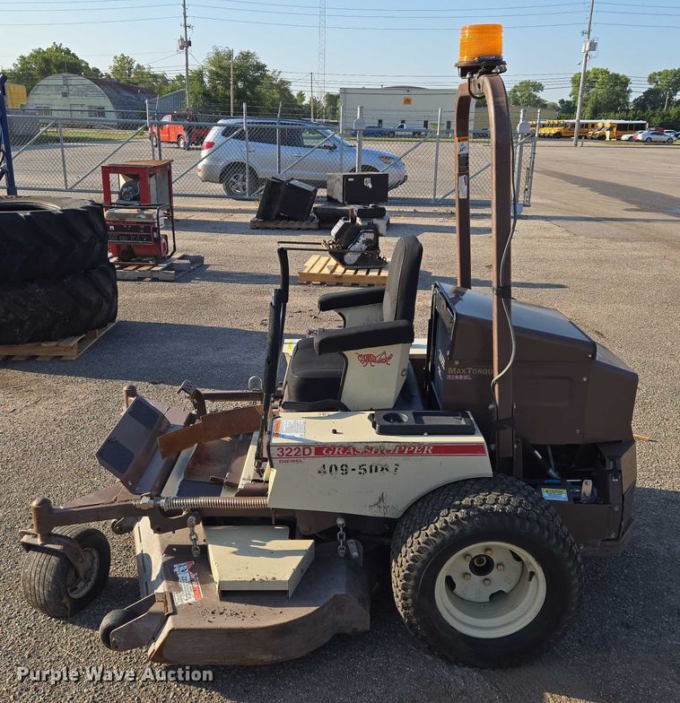 image for item EM8115 2007 Grasshopper 322D ZTR lawn mower