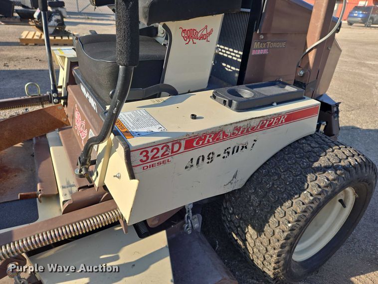 image for item EM8115 2007 Grasshopper 322D ZTR lawn mower