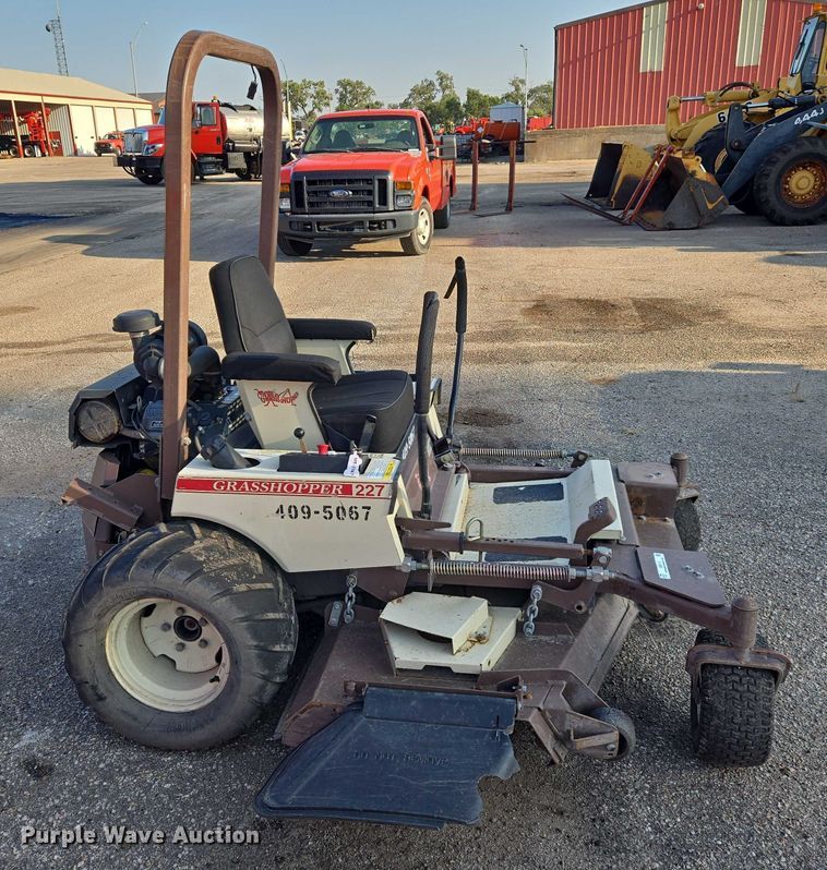 image for item EM8116 2007 Grasshopper 227 ZTR lawn mower