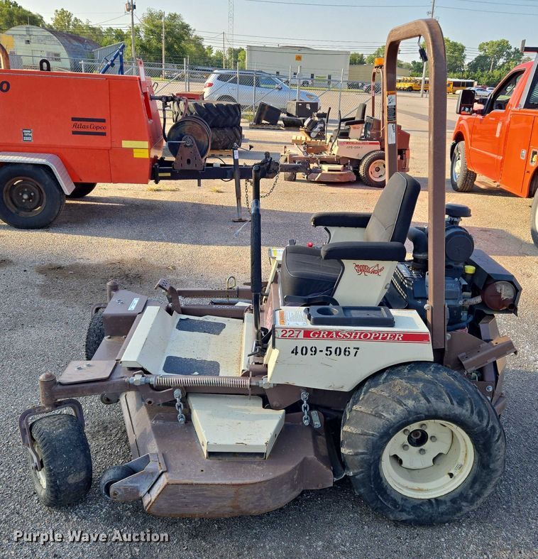 image for item EM8116 2007 Grasshopper 227 ZTR lawn mower