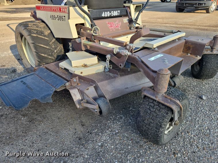 image for item EM8116 2007 Grasshopper 227 ZTR lawn mower