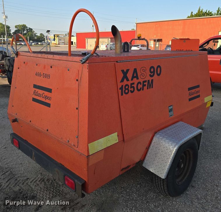 image for item EM8119 1999 Atlas Corp XAS90 air compressor