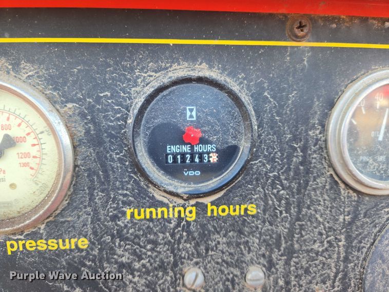 image for item EM8119 1999 Atlas Corp XAS90 air compressor