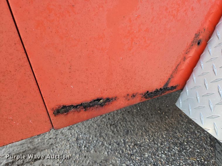 image for item EM8119 1999 Atlas Corp XAS90 air compressor