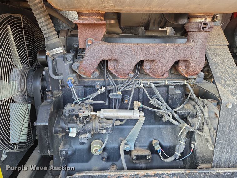 image for item EM8119 1999 Atlas Corp XAS90 air compressor