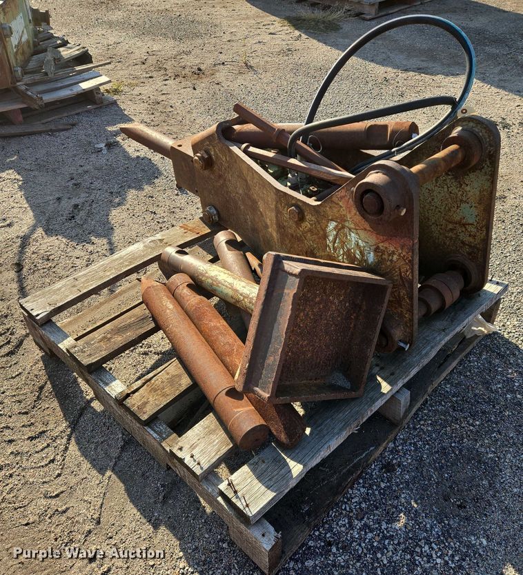 image for item EM8120 Kent breaker